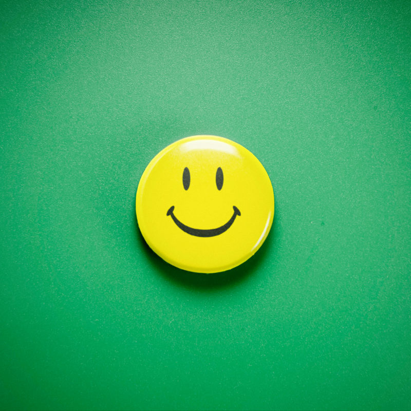 Smiley Face 1in Pin | Happy 70s Retro Nostalgia